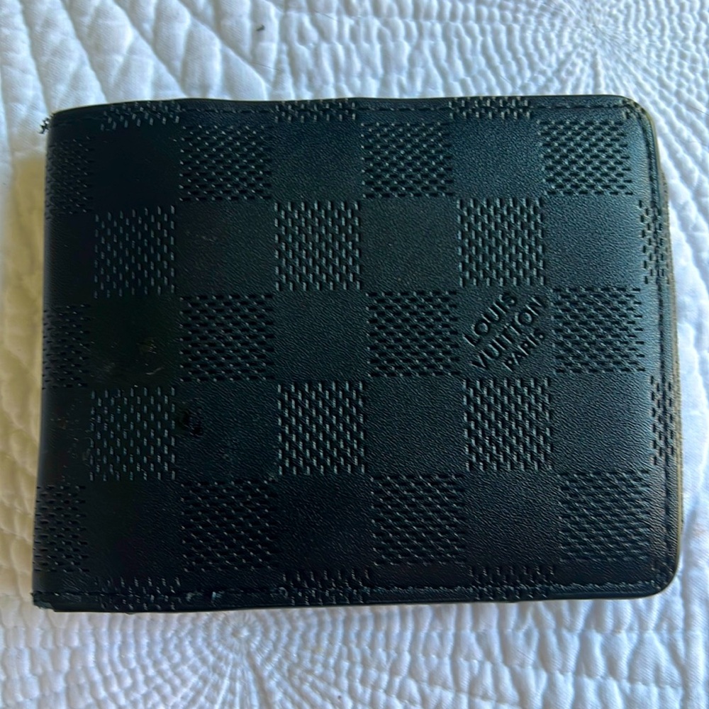 Lv wallet